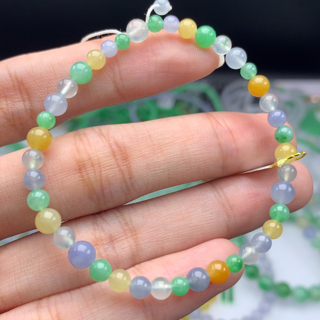 翡翠手链未镶嵌卡