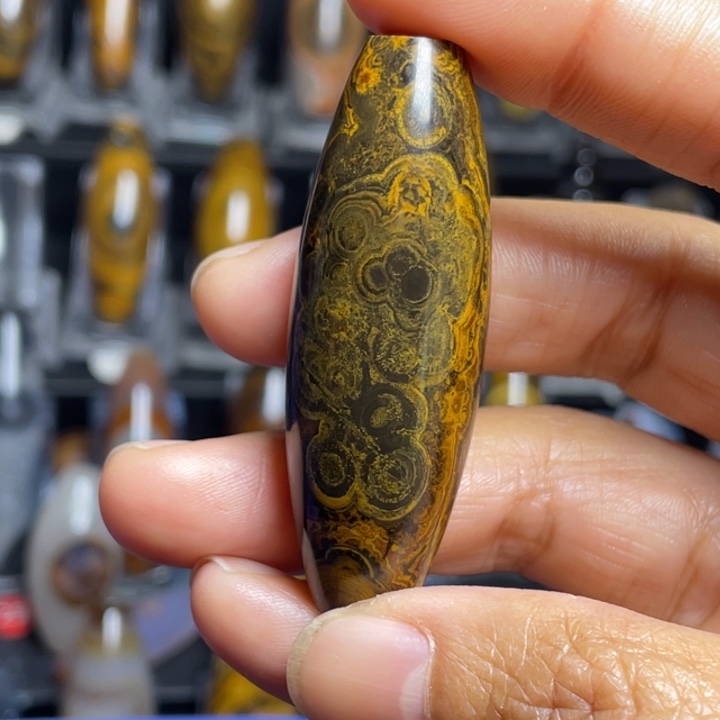 东***读玛瑙/玉髓未镶嵌颈饰