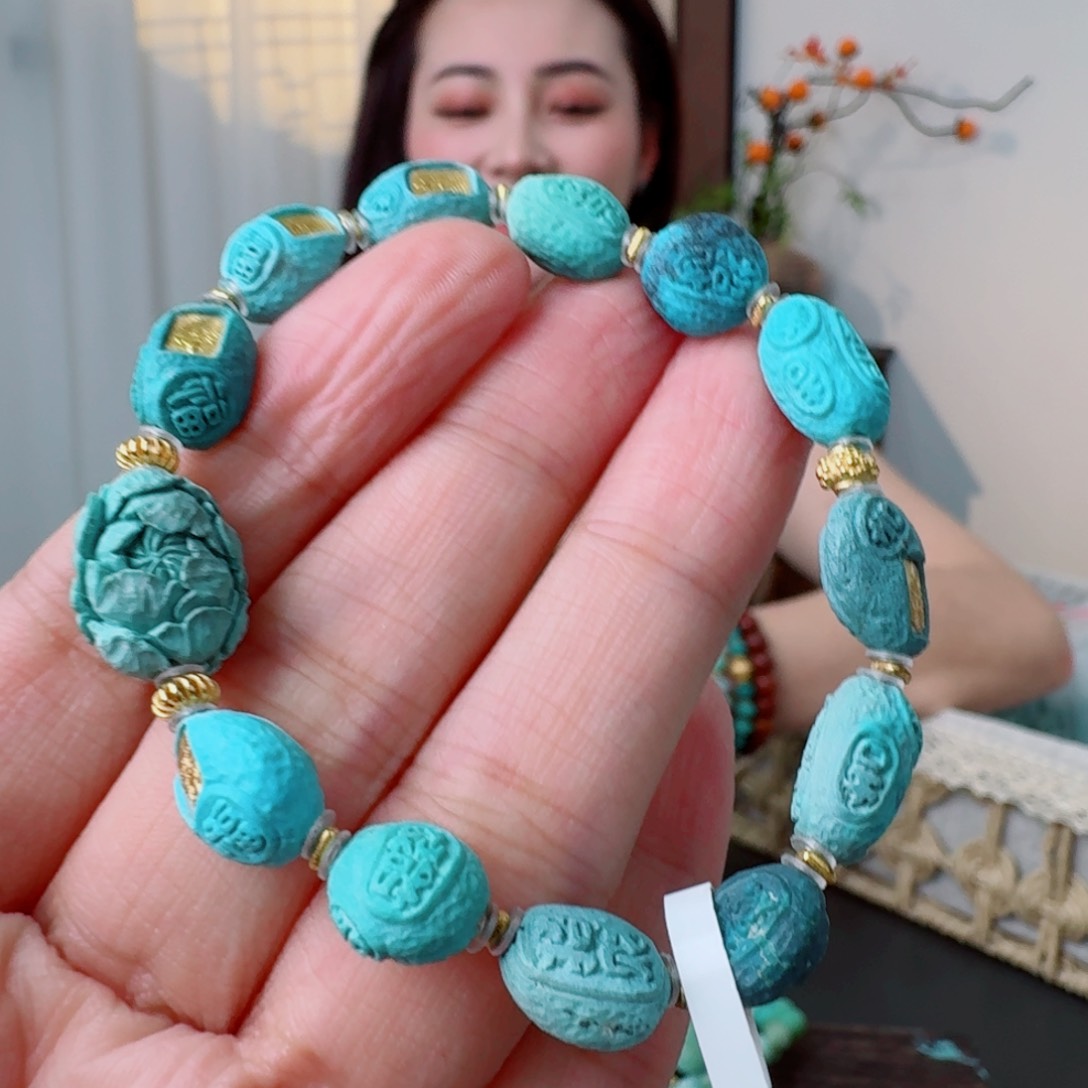 绿松石未镶嵌挂件