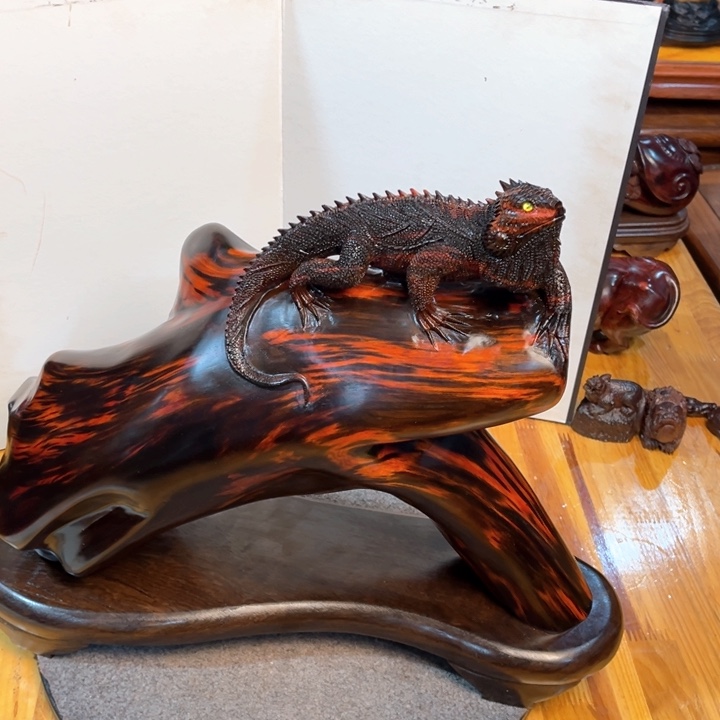 交趾黄檀（大红酸枝）龙*蜥蜴摆件