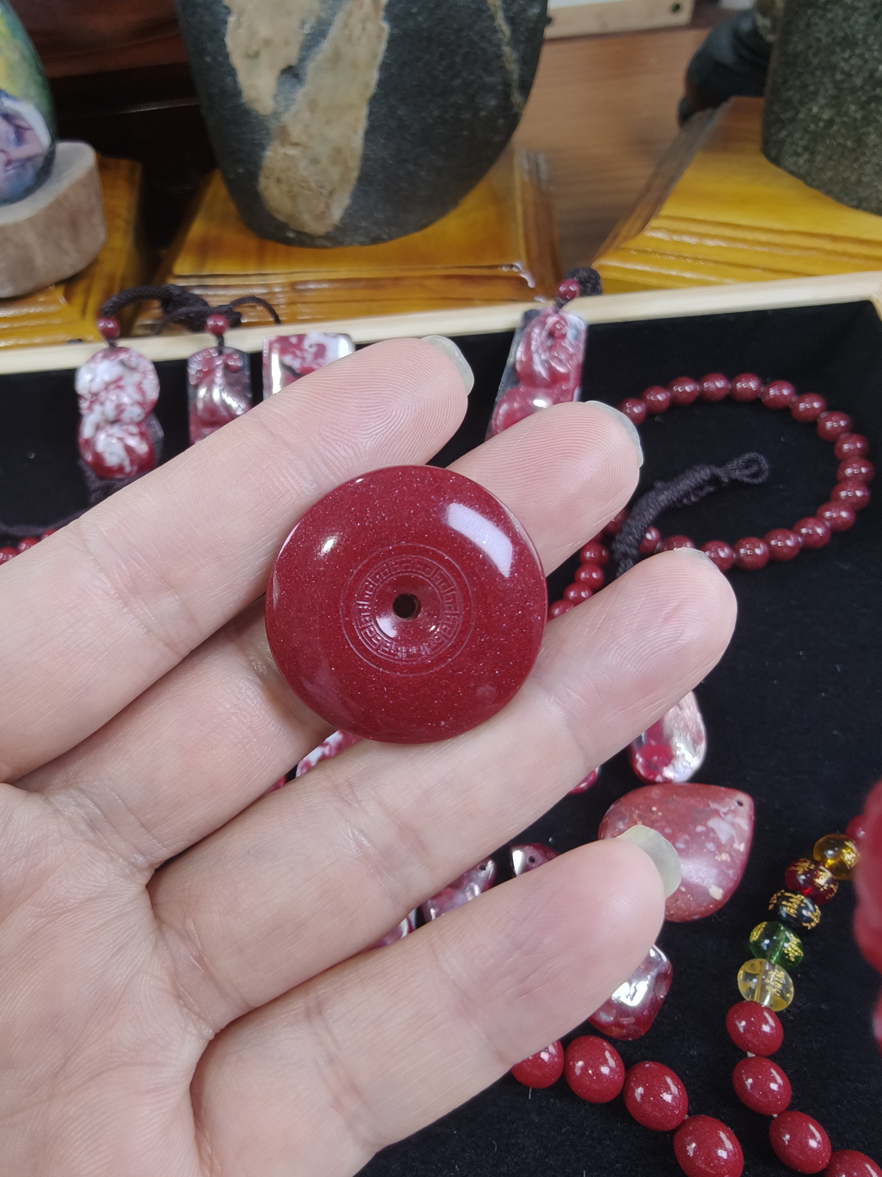 含辰砂工艺品天然朱砂平安扣吊坠