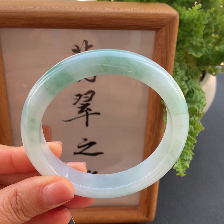 翡翠手镯未镶嵌翡翠手镯57