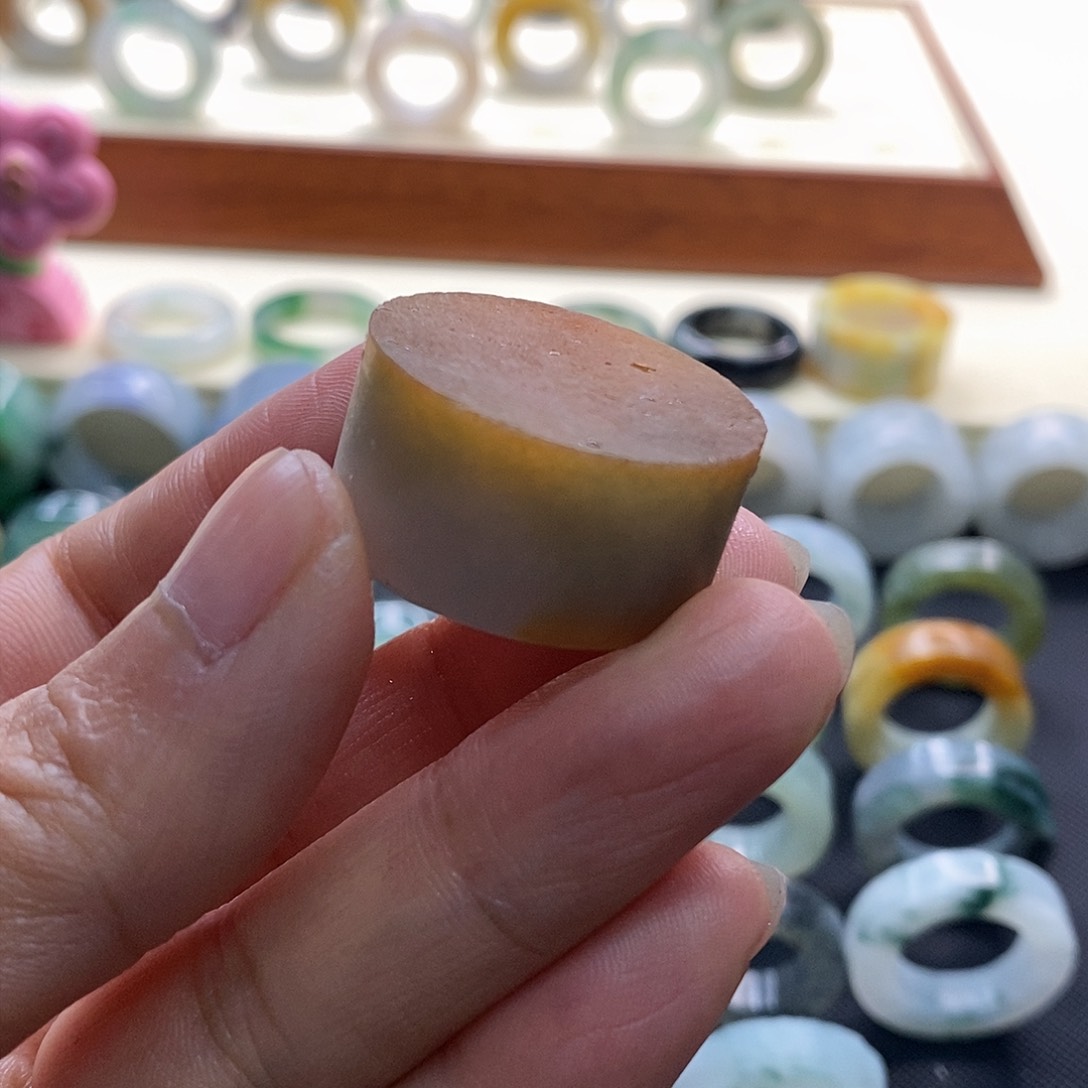 定制翡翠未镶嵌米*多翡翠