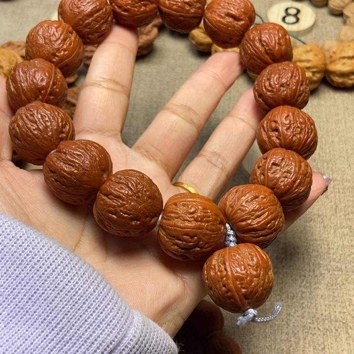 文玩核桃吊坠离***谱红皮火柿子