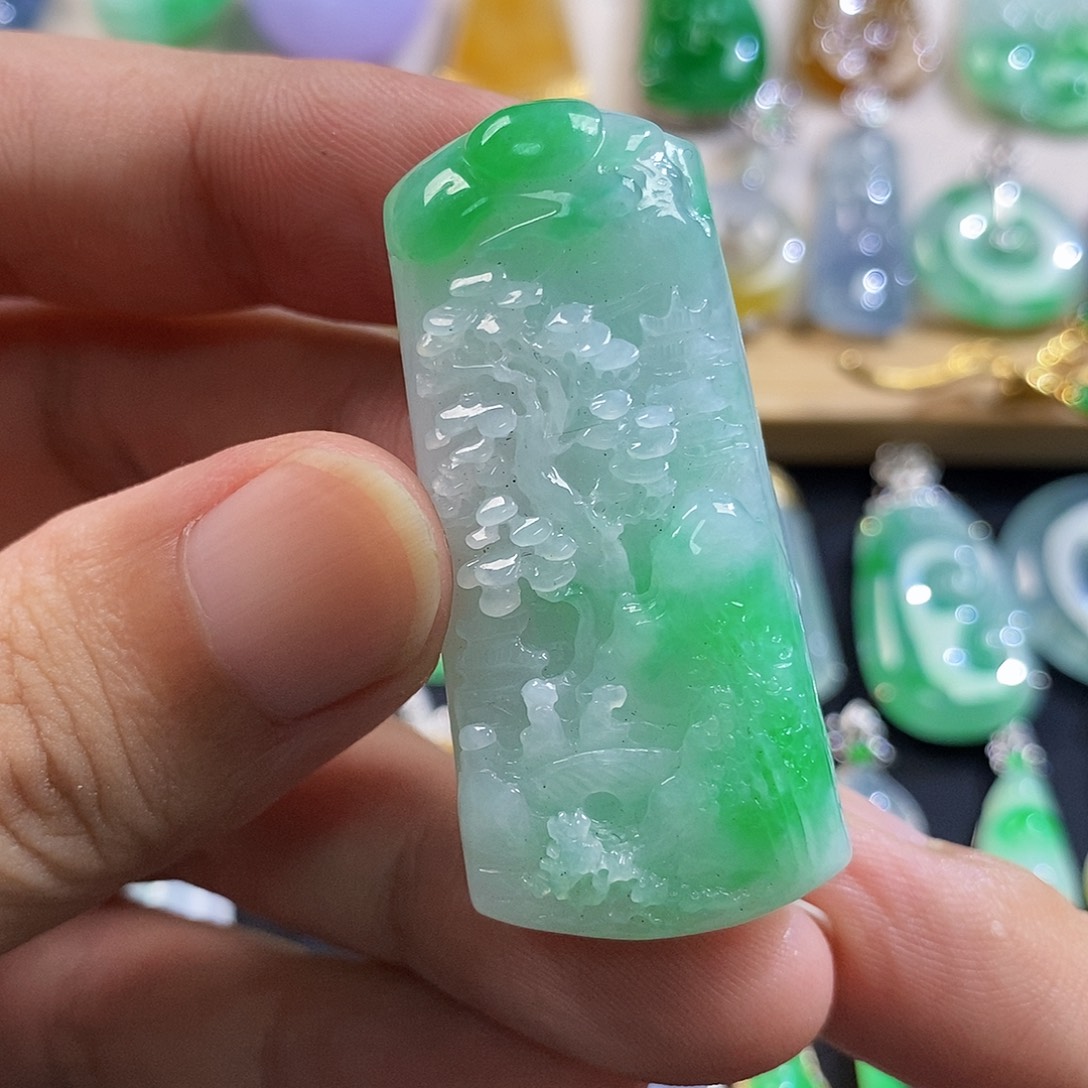 翡翠未镶嵌颈饰翡翠