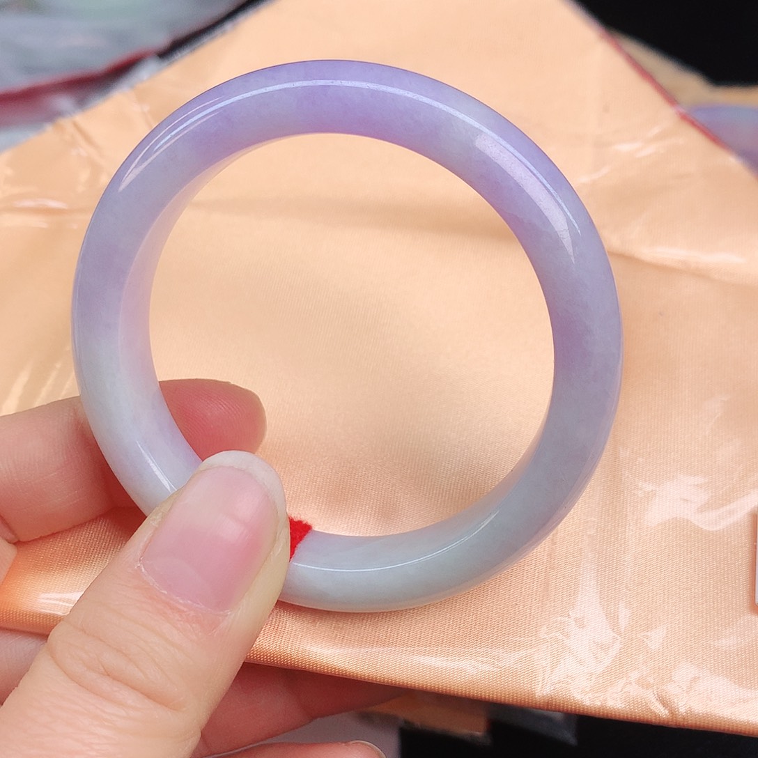 翡翠手镯未镶嵌8323xccvbbnn