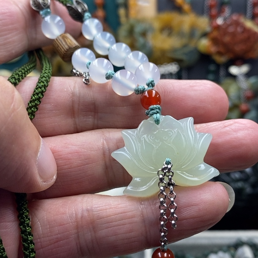 【闪购商品】蛇纹石玉未镶嵌吊坠