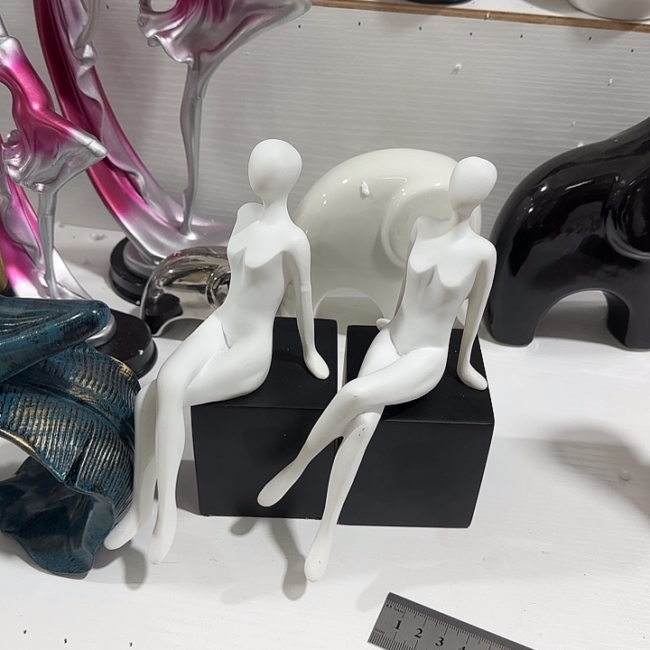 b***l树脂摆件哈哈哈哈