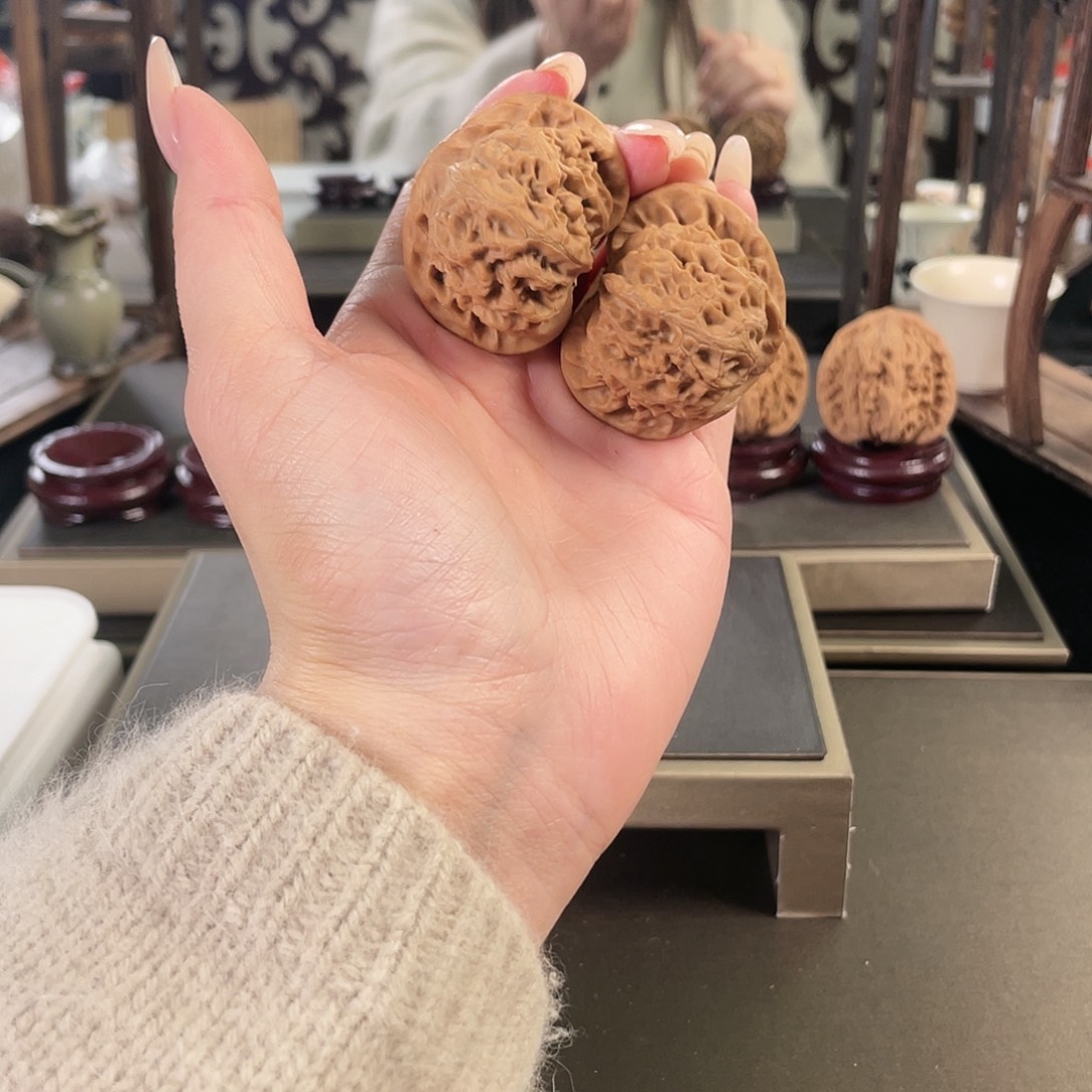 文玩核桃吊坠43宫灯171