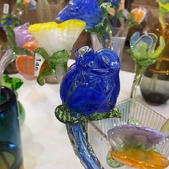 琉璃花瓶高45厘米宽6厘米