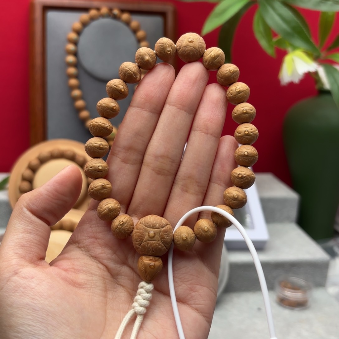 凤眼菩提手串左*峰11左右实心手串