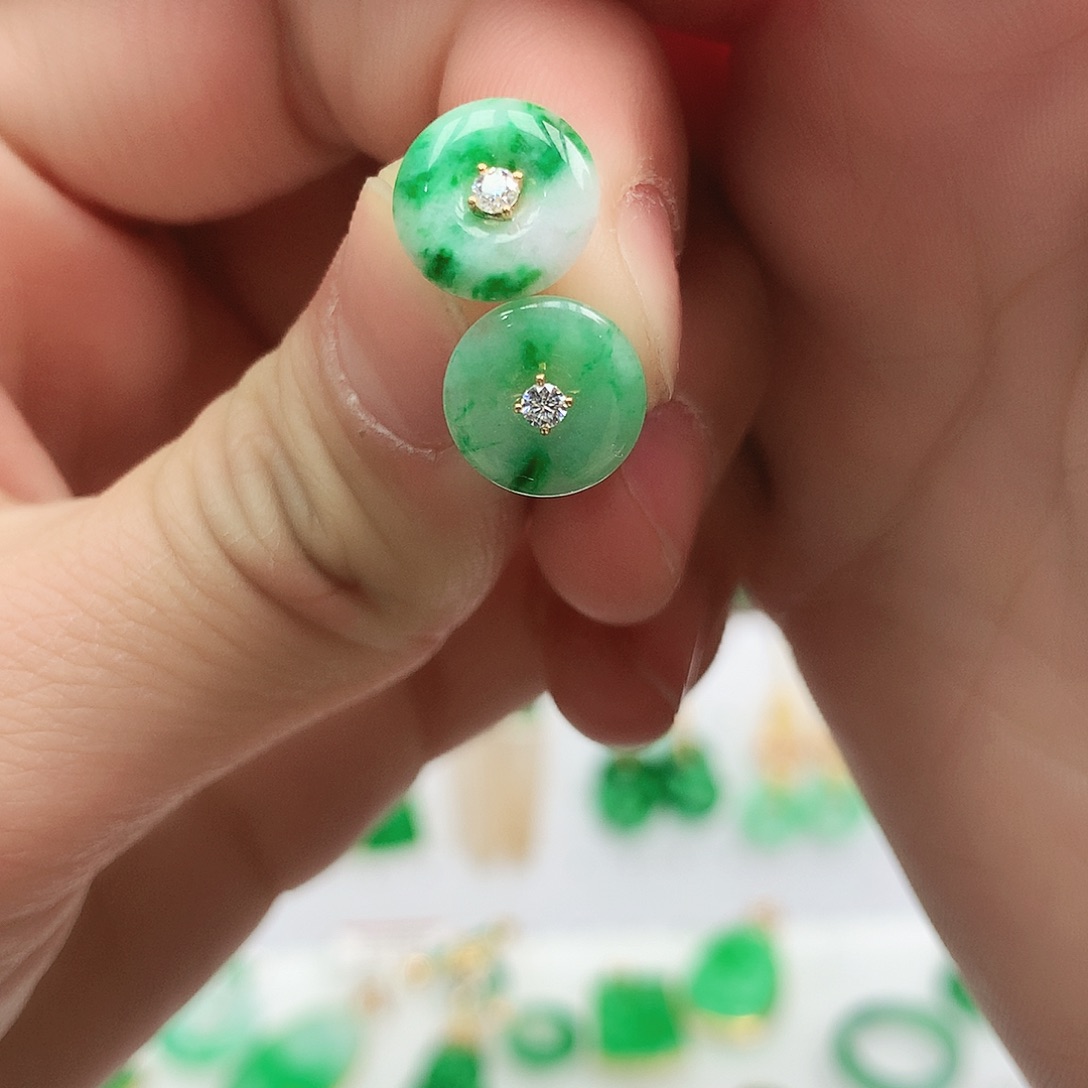 翡翠耳饰18K金镶嵌耳饰