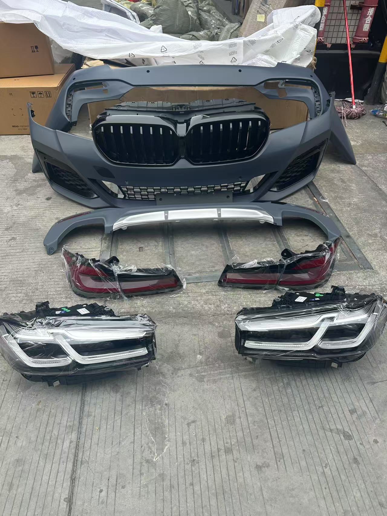 适用于宝马五系老改新大灯尾灯前杠后杠