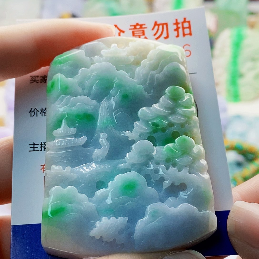 吊坠(不含链)未镶嵌翡翠