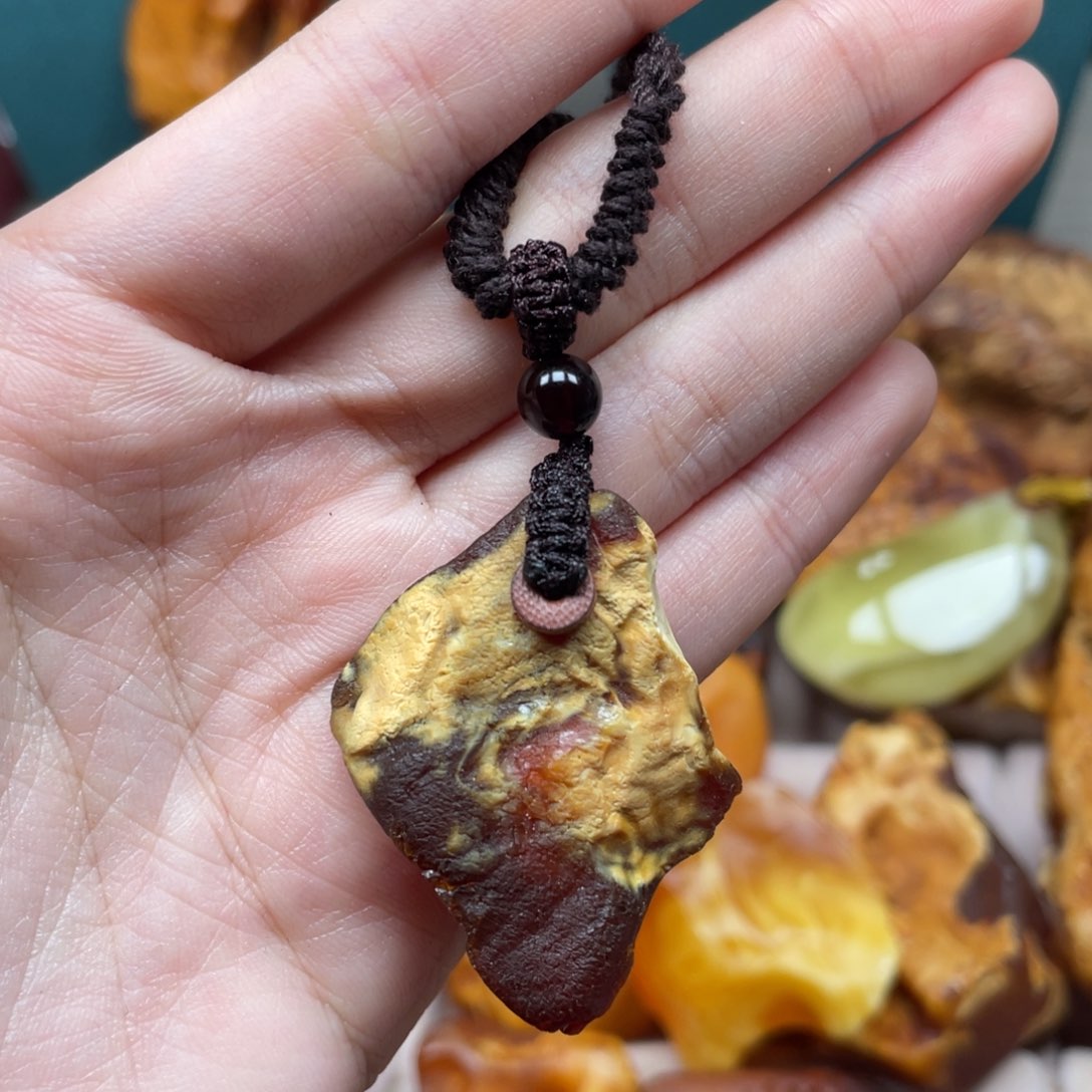 琥珀珠宝奇石未镶嵌