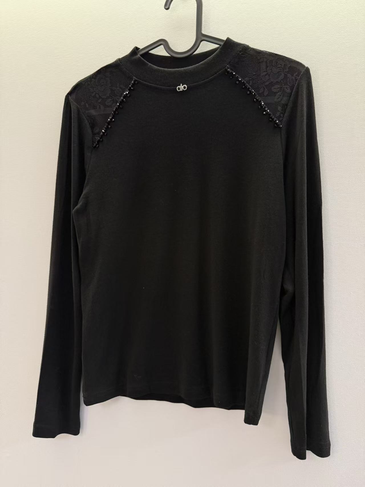 串珠领口拼接类似打底衫三色黑深灰酒红