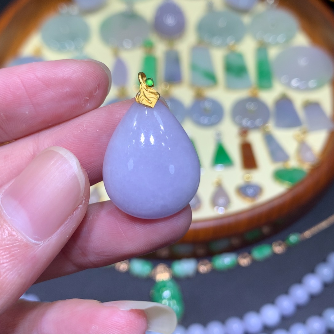 翡翠吊坠(不含链)18K金镶嵌