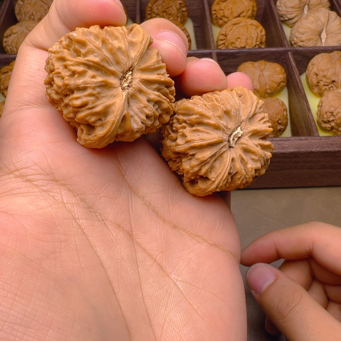 把件文玩核桃38尺南疆石