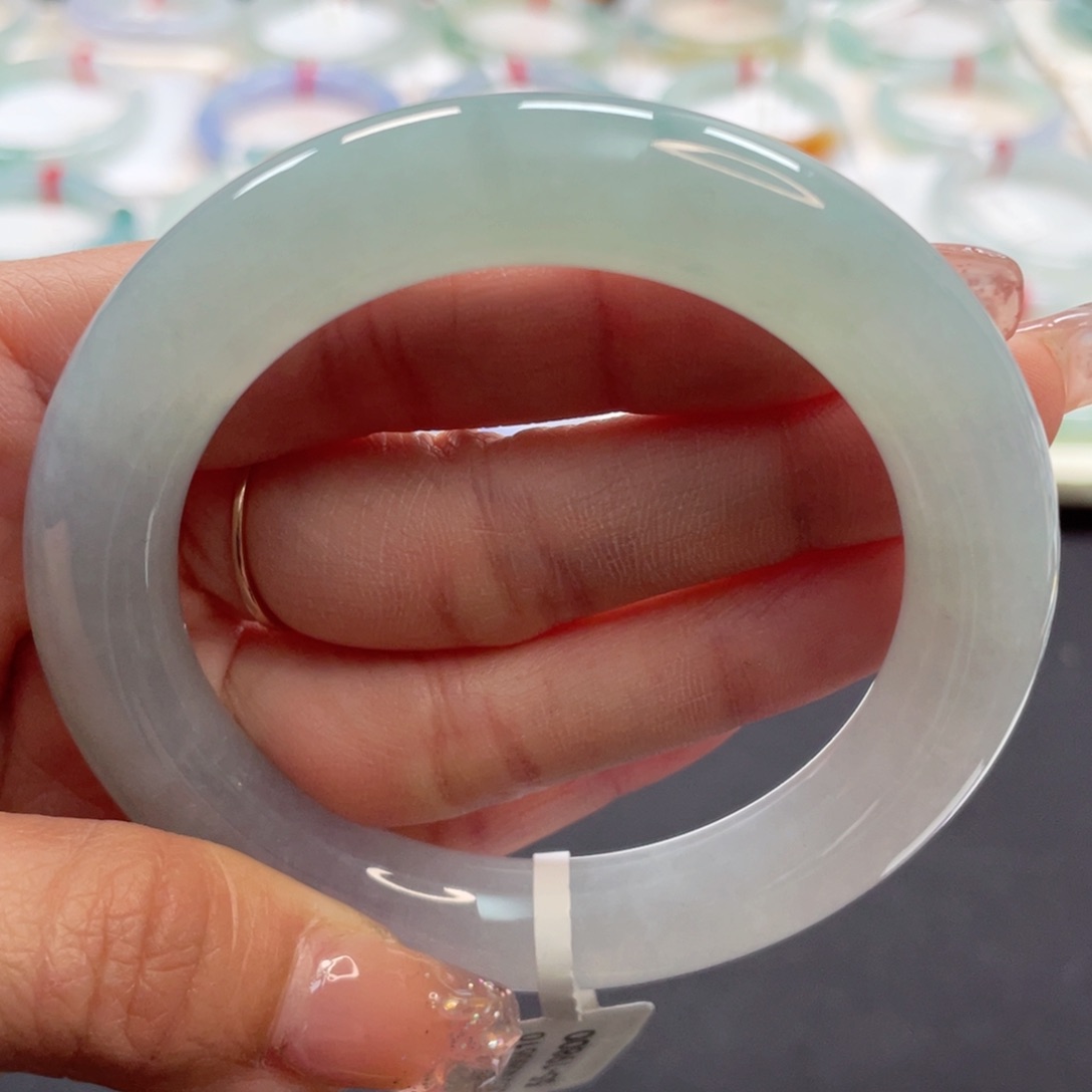 【闪购商品】翡翠手镯未镶嵌C****N55冰胶浅春彩透亮