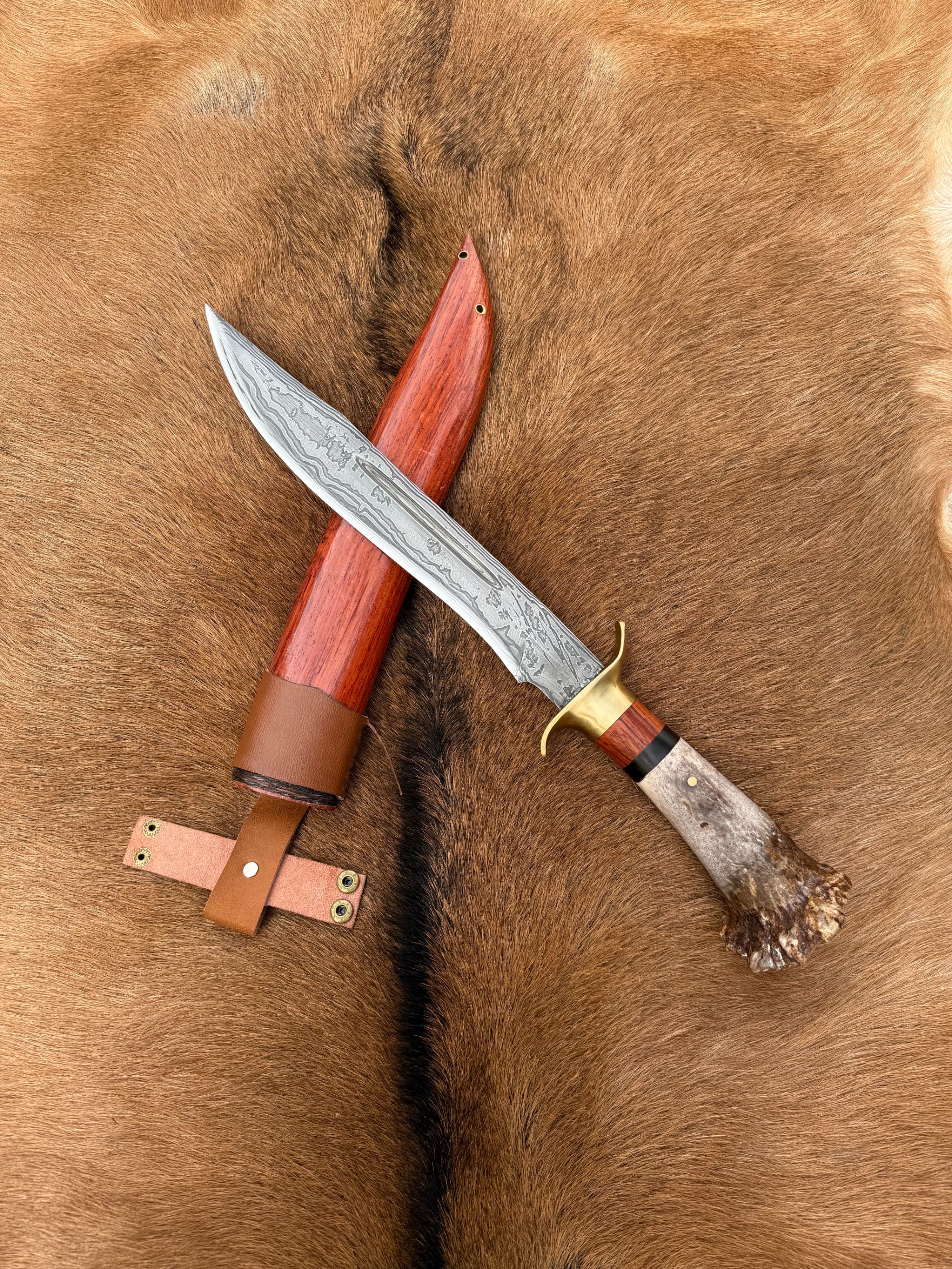 手工锻打大马士革花纹钢工艺品适合收藏（未开刃）