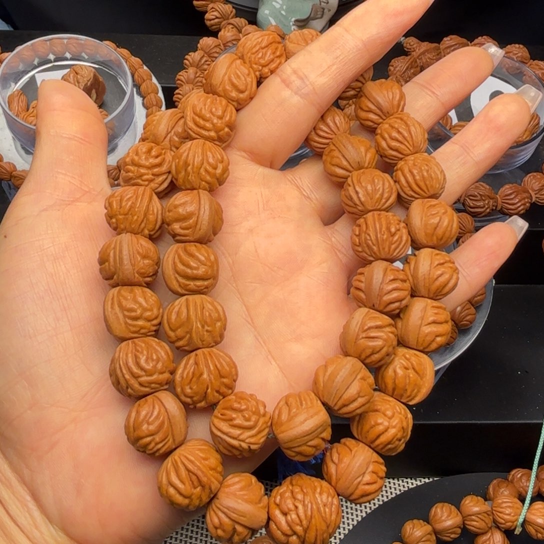 R***y桃核吊坠野生金蟾手持14尺寸