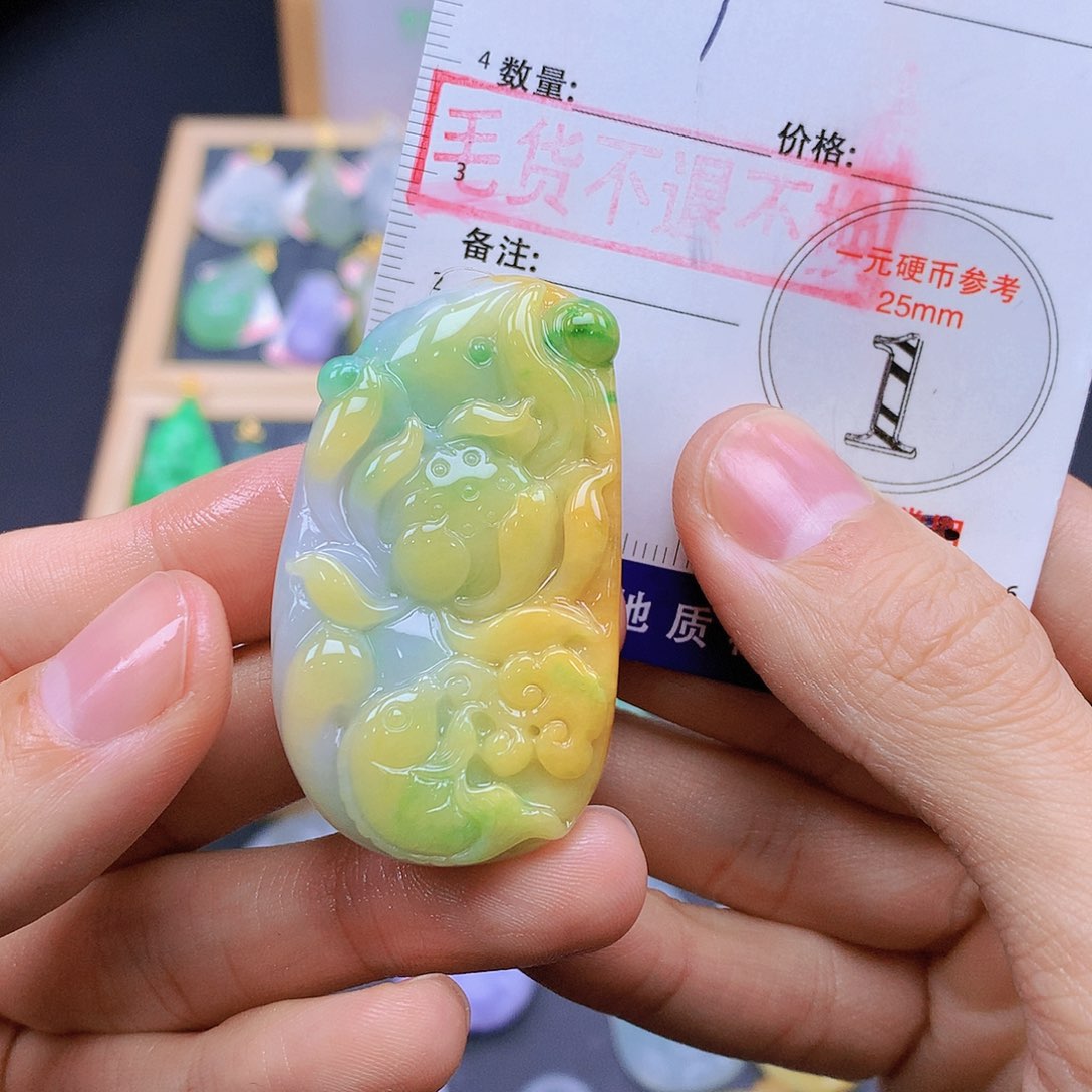 翡翠未镶嵌颈饰翡翠
