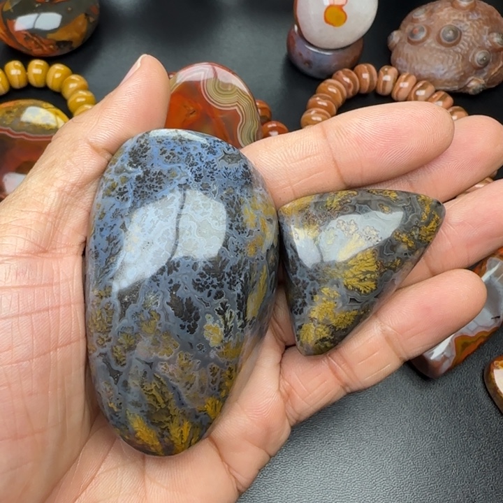 峰***转玛瑙/玉髓未镶嵌原矿玛瑙项链牌子