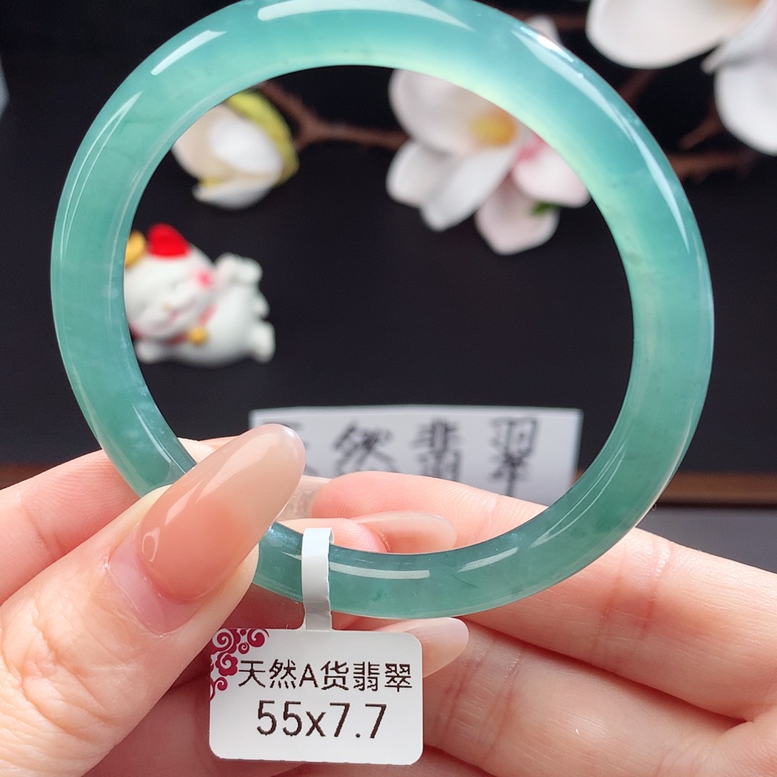 翡翠手镯（圆镯）未镶嵌
