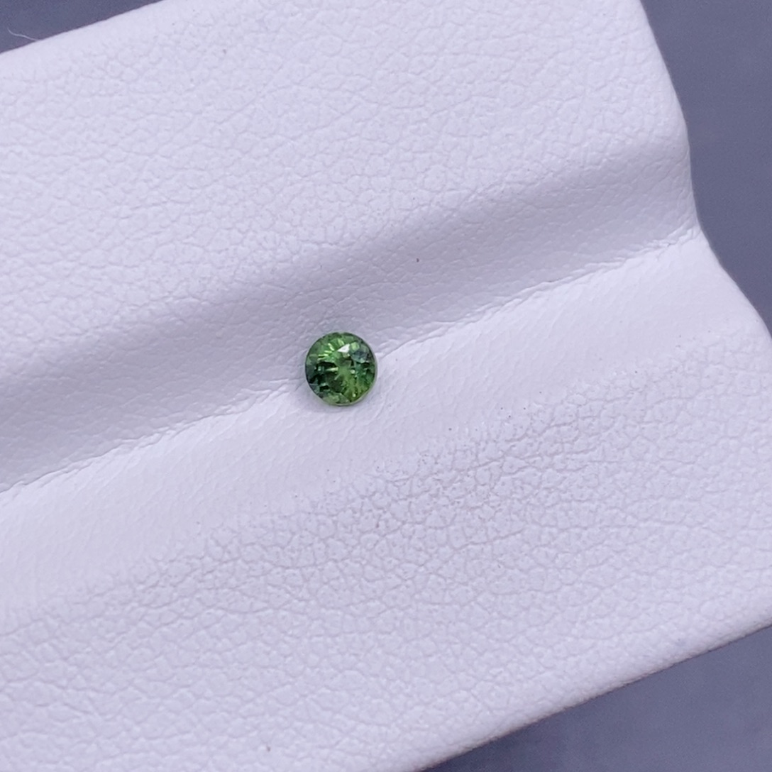 裸石蓝宝石上**溃0.165克拉圆2.85