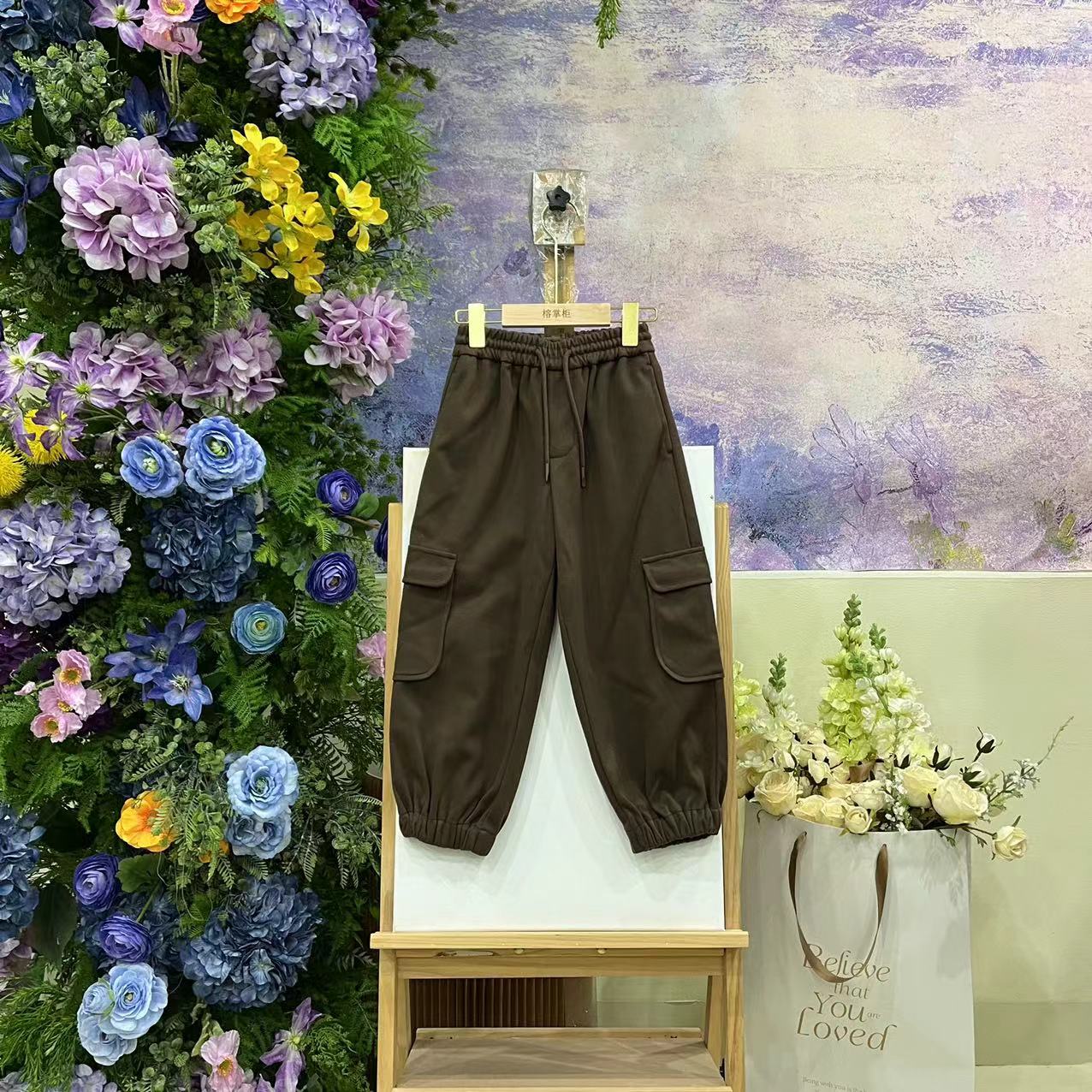 492F咖色裤子0412