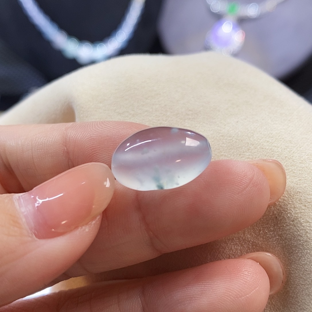 翡翠把件未镶嵌扁珠