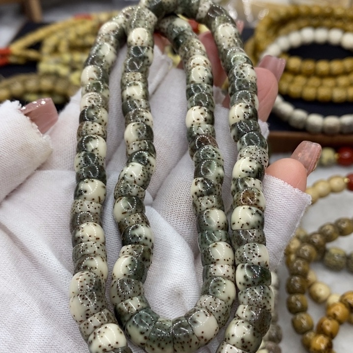 【闪购商品】星月菩提手串原生态绿包白石玉料