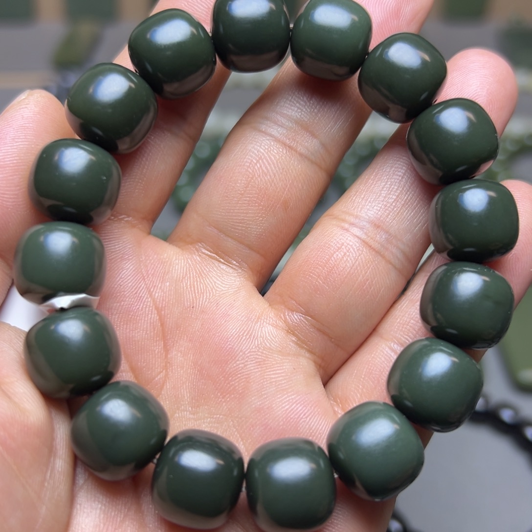 和田玉未镶嵌手链沙枣青卡14特价