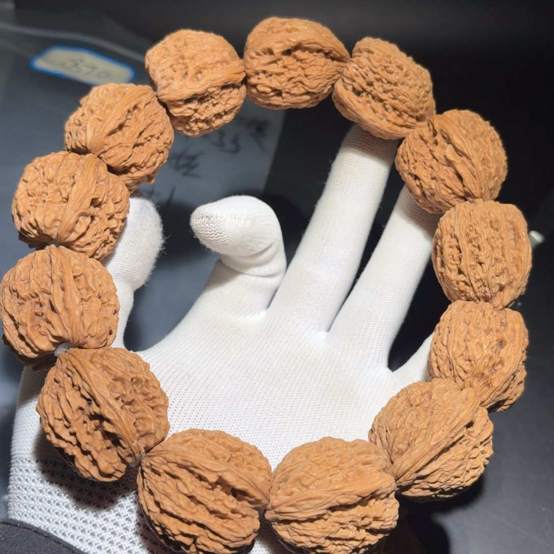 文玩核桃把件0370手持南疆