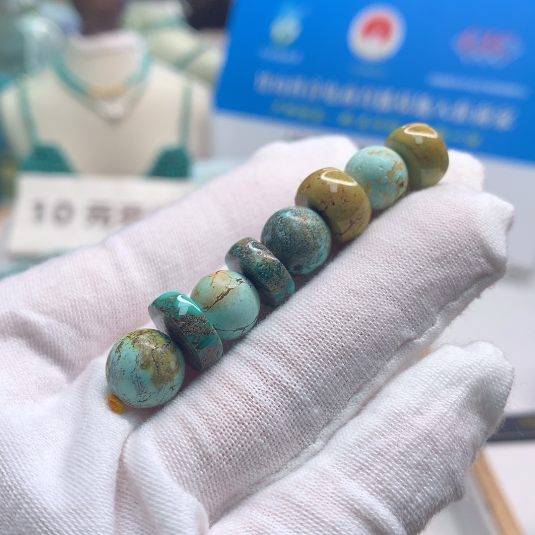 绿松石未镶嵌饰品