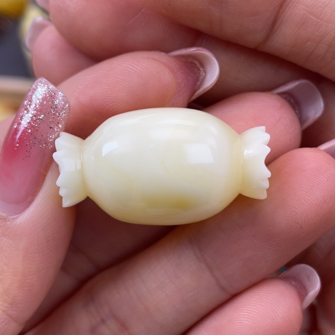 琥珀裸石未镶嵌蜜蜡