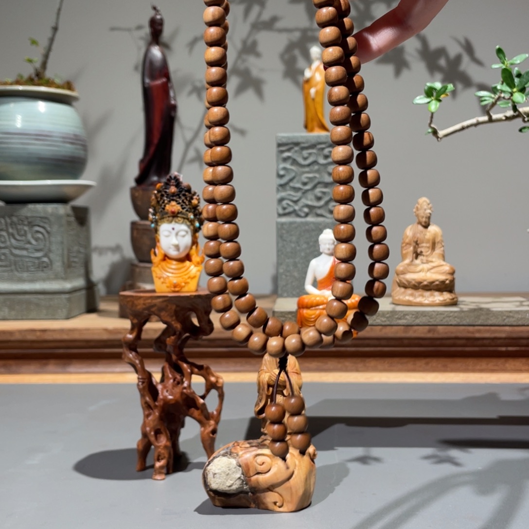 不***負木质老山檀香工艺品