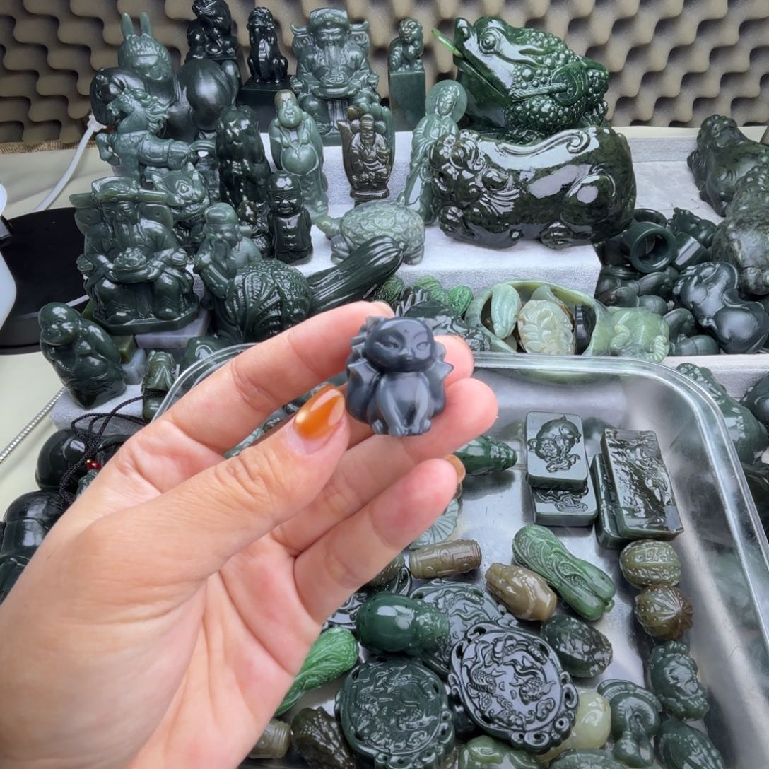 和田玉（糖玉）未镶嵌颈饰