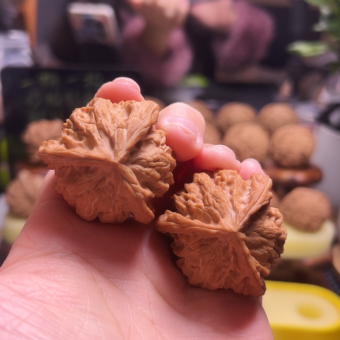 芬***达文玩核桃把件39尺白茬正奔77