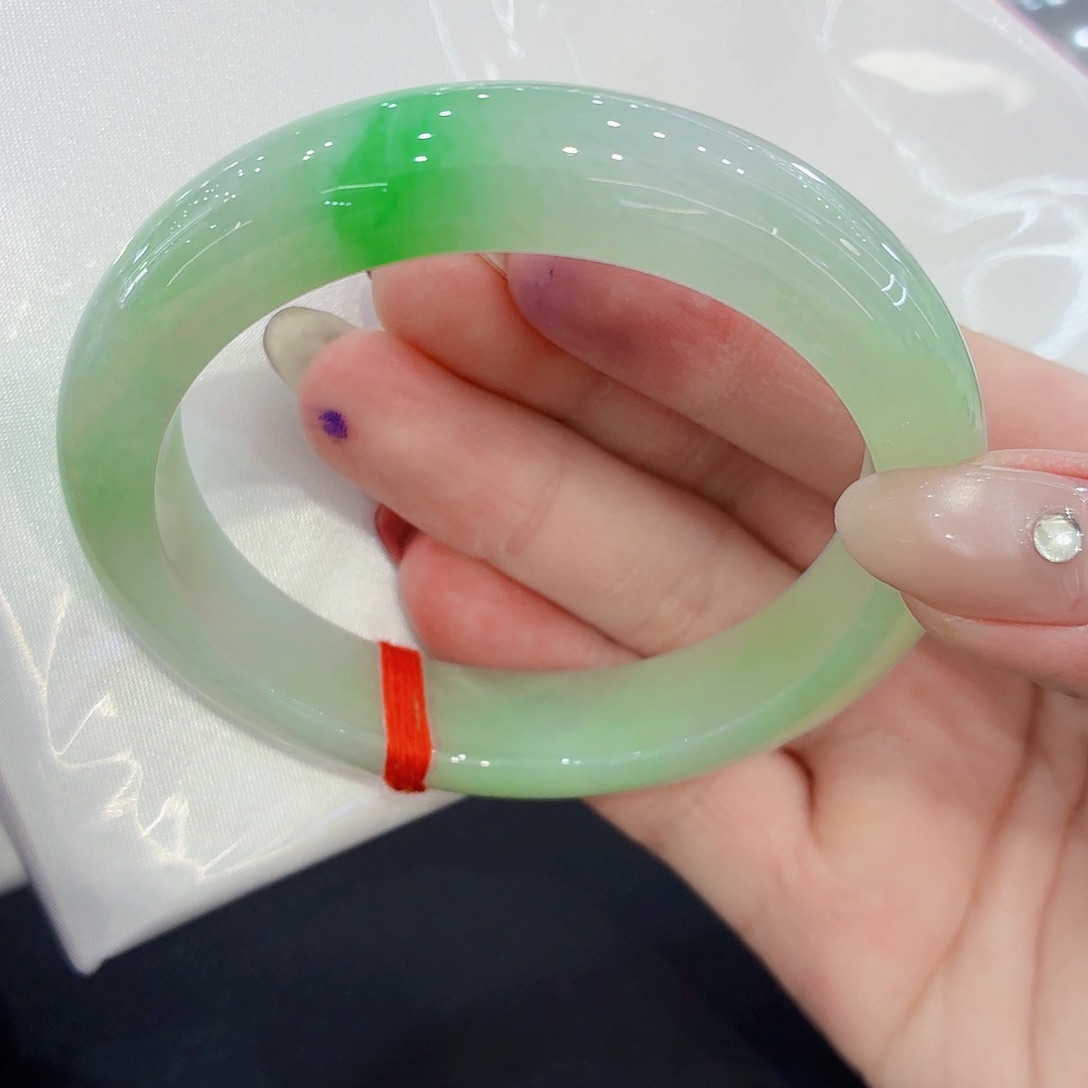 翡翠未镶嵌手镯翡翠58-57-59圈口（强推）