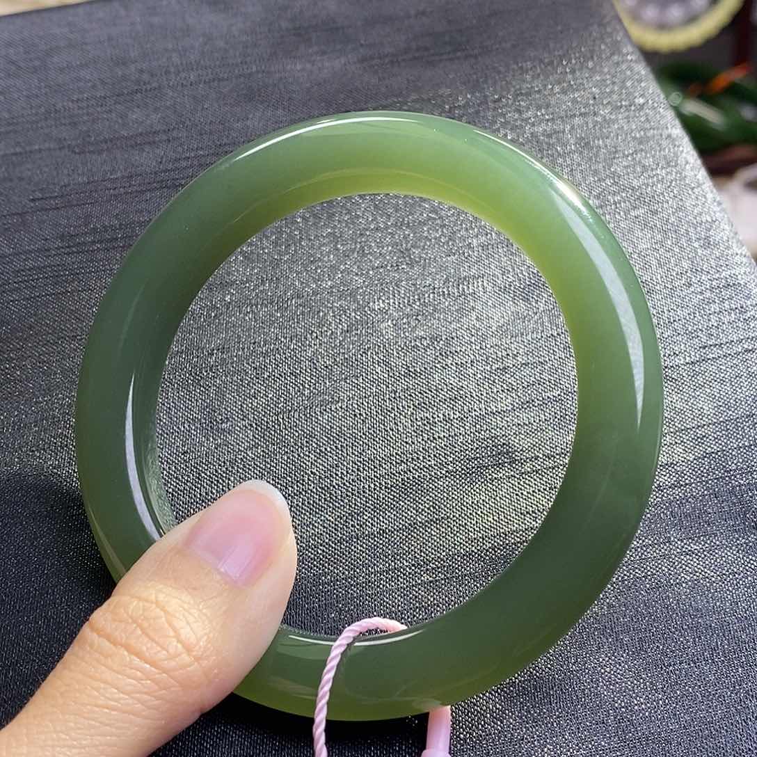 和田玉晴水湖水绿手镯58.3圈口未镶嵌