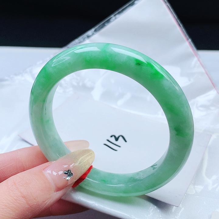 翡翠手镯未镶嵌52.4 正圈