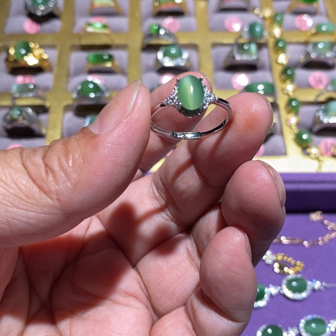 和田玉（碧玉）戒指未镶嵌