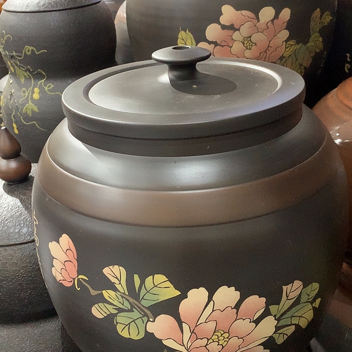 五号彩填水缸。        