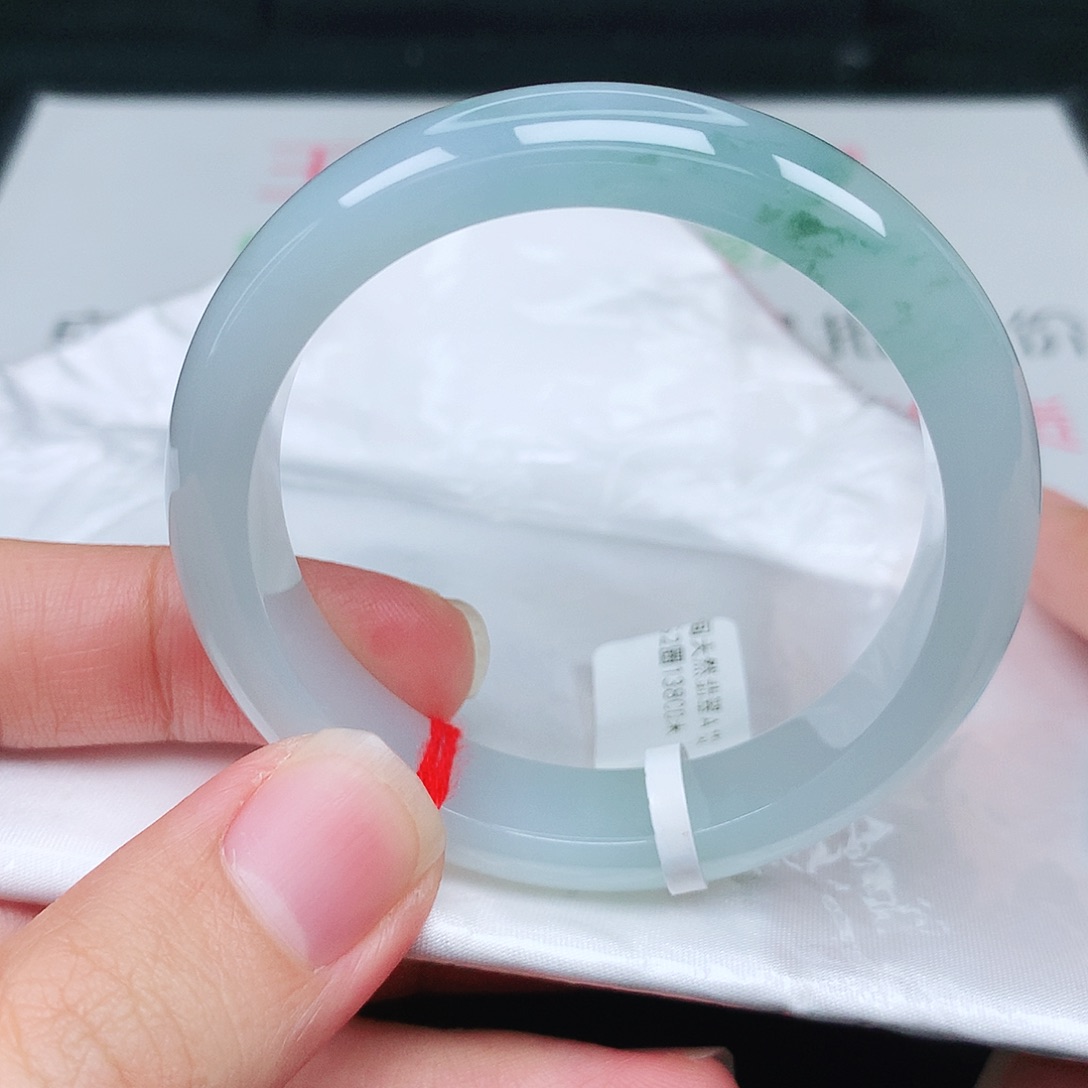 未镶嵌手镯翡翠天然翡翠手镯