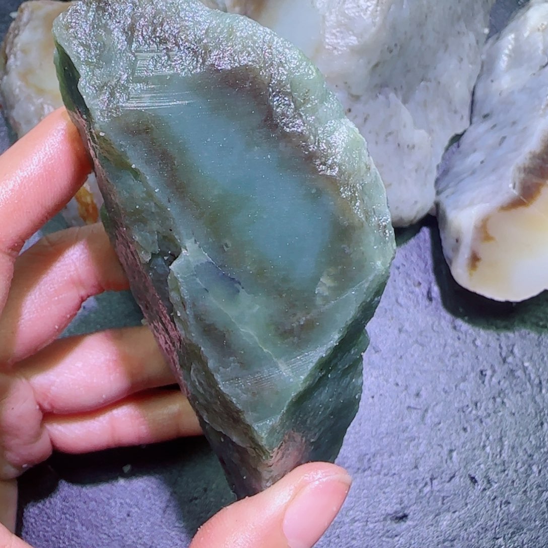 和田玉未镶嵌珠宝半成品