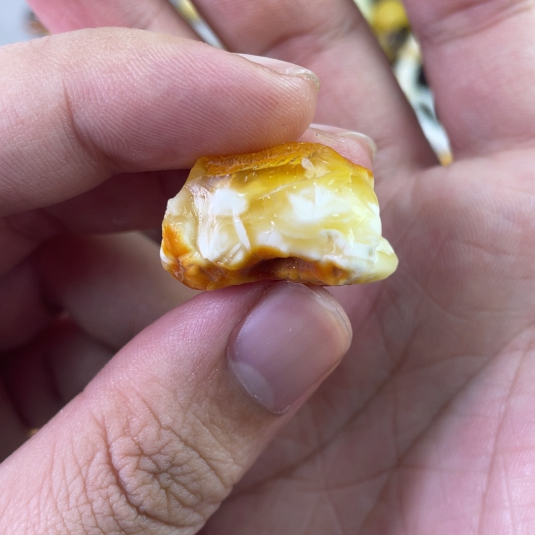 定制琥珀天然琥珀