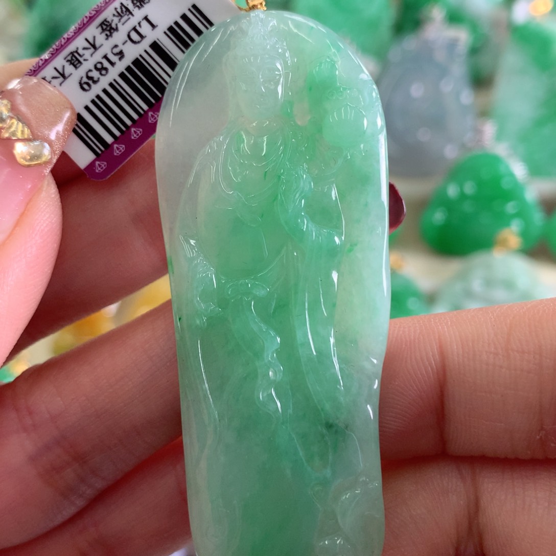 翡翠吊坠(不含链)18K金镶嵌