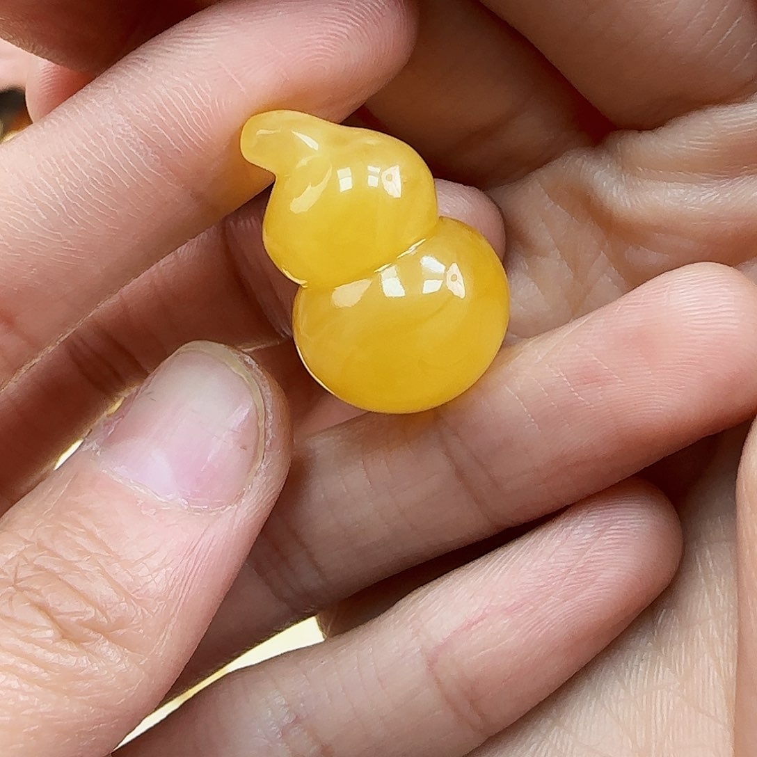 蜜蜡珠宝奇石未镶嵌