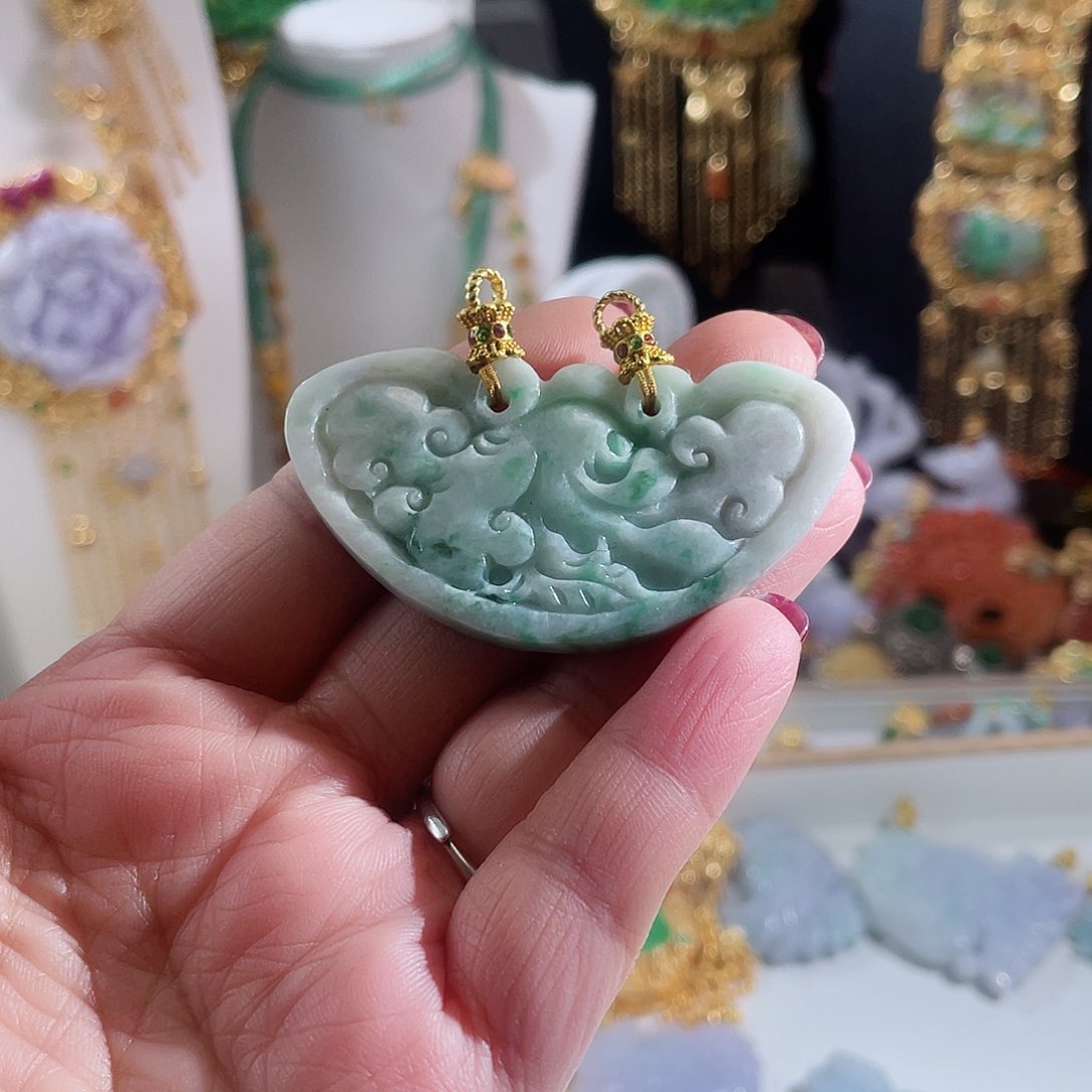 翡翠颈饰未镶嵌翡翠元宝销